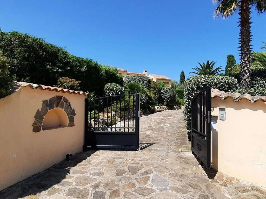 Villa In La Croix Valmer With Wifi  La Croix-Valmer